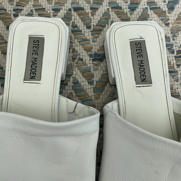 Like new. White Steve Madden slide sandals - Picture 2 of 6